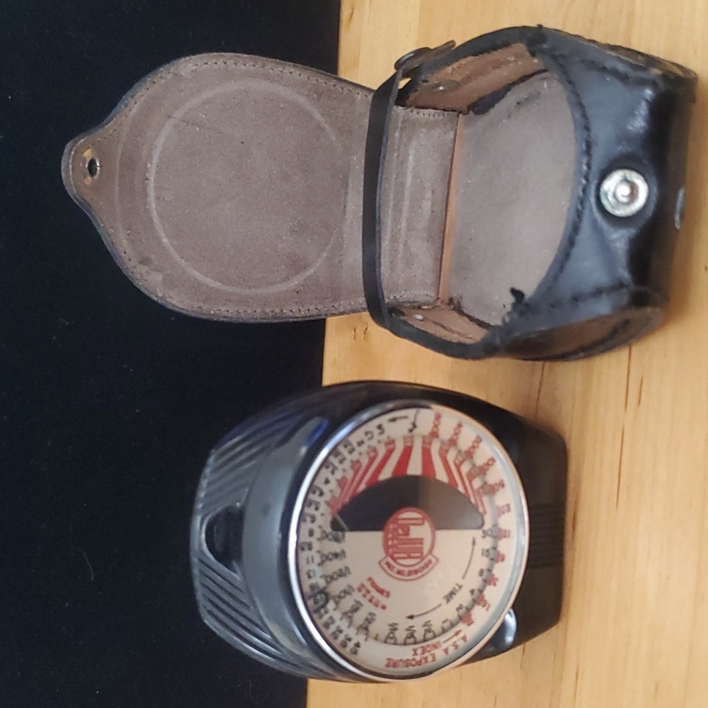 1940's DEJUR, Selenium Cell, LIGHT METER, WITH BlacK LEATHER CASE. Made in U.S.A